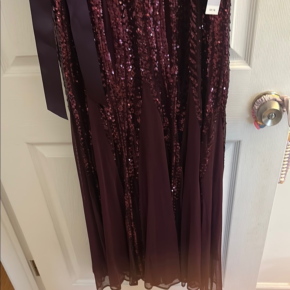 🥂Mother of the bride or groom elegant eggplant  Long Sleeve beaded Dress🥂 - Picture 7 of 7